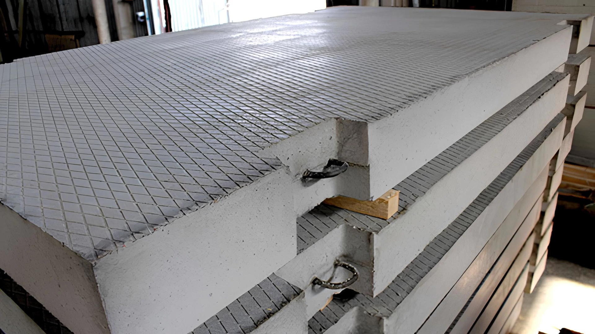 Железобетонные дорожные плиты