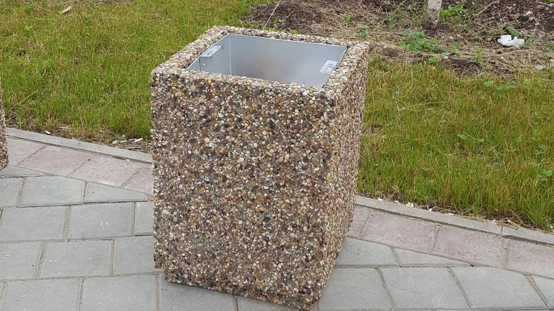 Бетонные урны