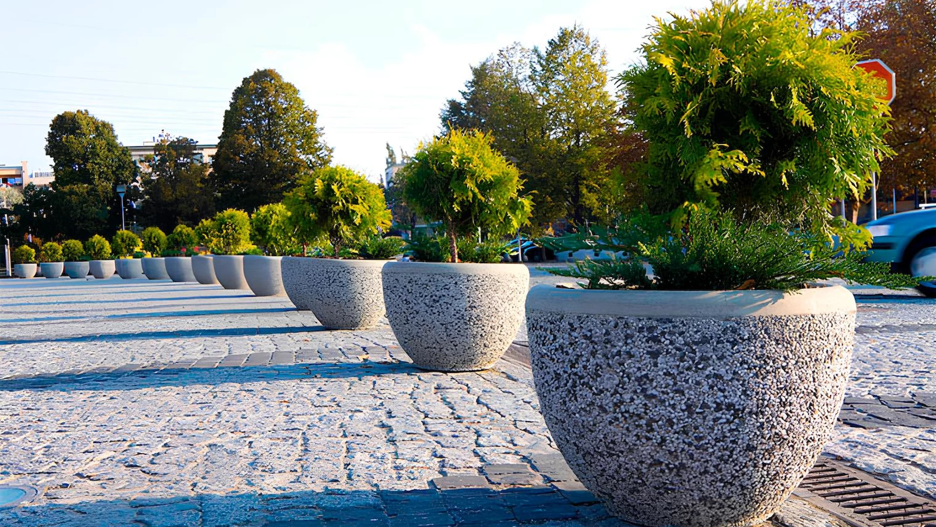 Вазы бетонные